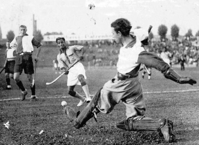 File:Indian hockey team Vs Berlin Silberschild Eleven.jpg