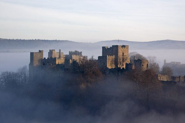 File:Ludlow Castle - geograph.org.uk - 1176434.jpg