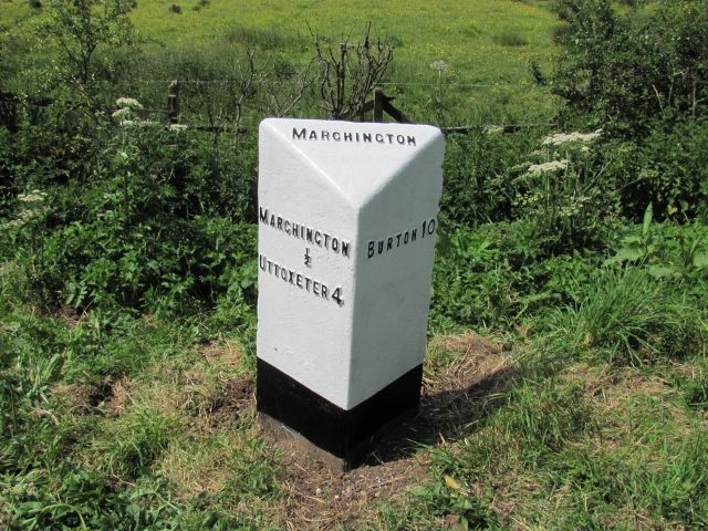 File:Milepost at SK1310030094.jpg