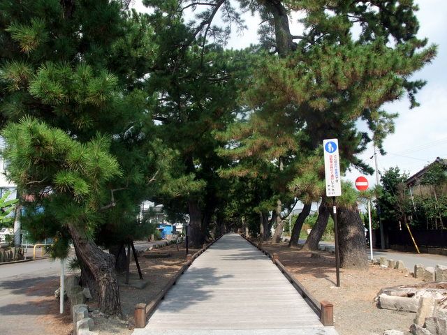 File:Road of God.jpg