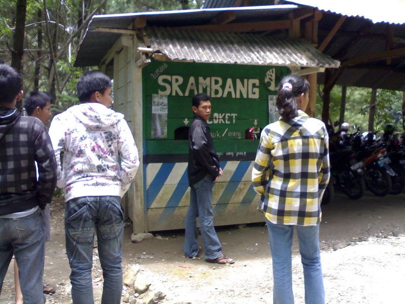 File:Srambang-entrance.jpg