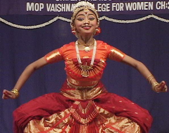 File:Bharatanatyam 26.jpg