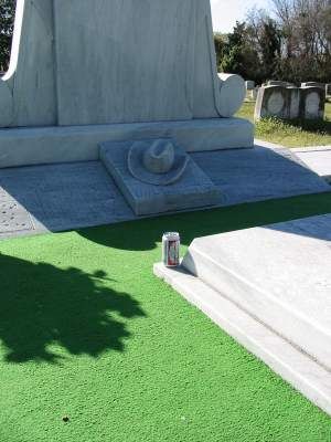 File:Hank Williams Sr Grave.jpg