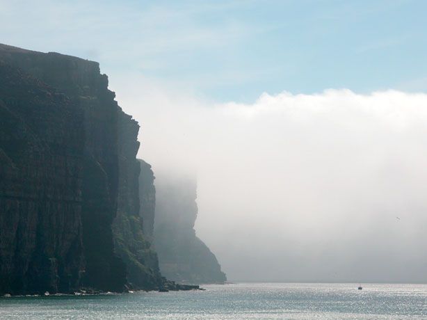 File:Hoy Cliffs.jpg