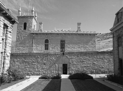 File:Id-state-penitentiary-old-entrance.jpg