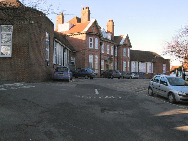 File:Lewes Victoria Hospital (geograph 1642548).jpg