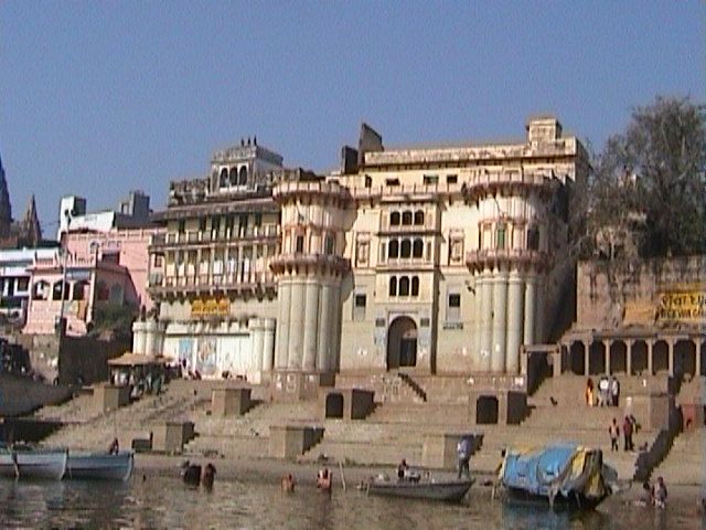 File:Rewa Ghat, Varanasi.JPG