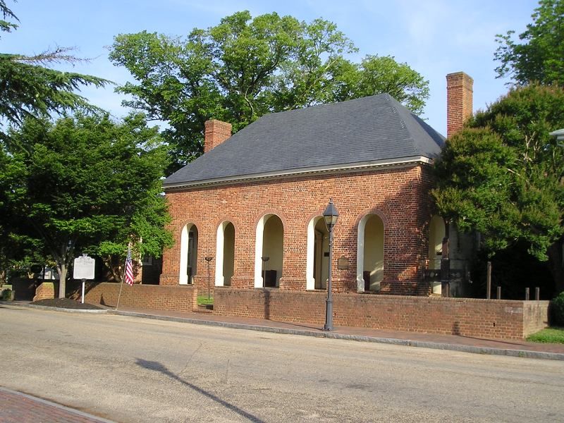 File:Smithfield colonial courthouse.JPG