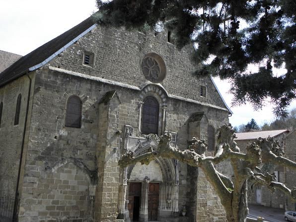 File:St Chef Abbatiale Façade Ouest.JPG