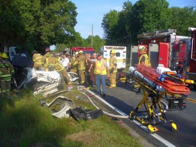 File:Auto Accident 020M.jpg