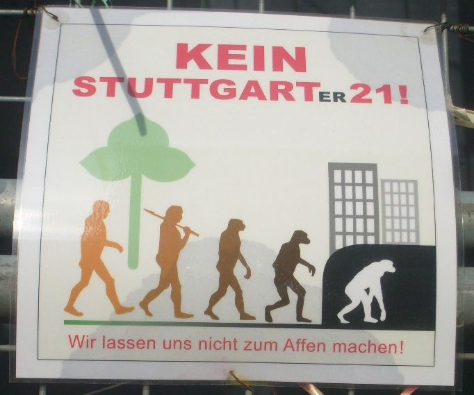 File:Protestplakat S21 am Bauzaun - 89.jpg