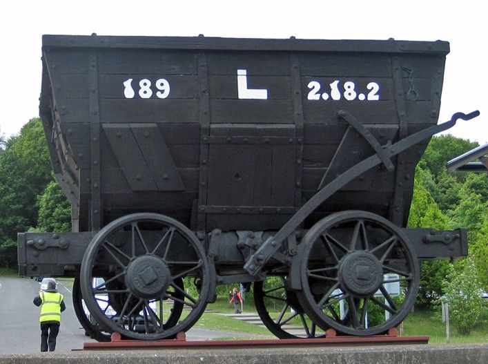 File:Chaldron wagon, Beamish Museum, 17 May 2011.jpg