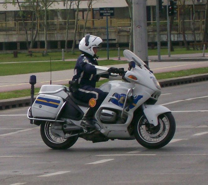 File:Croatian police motorcycle (3).jpg