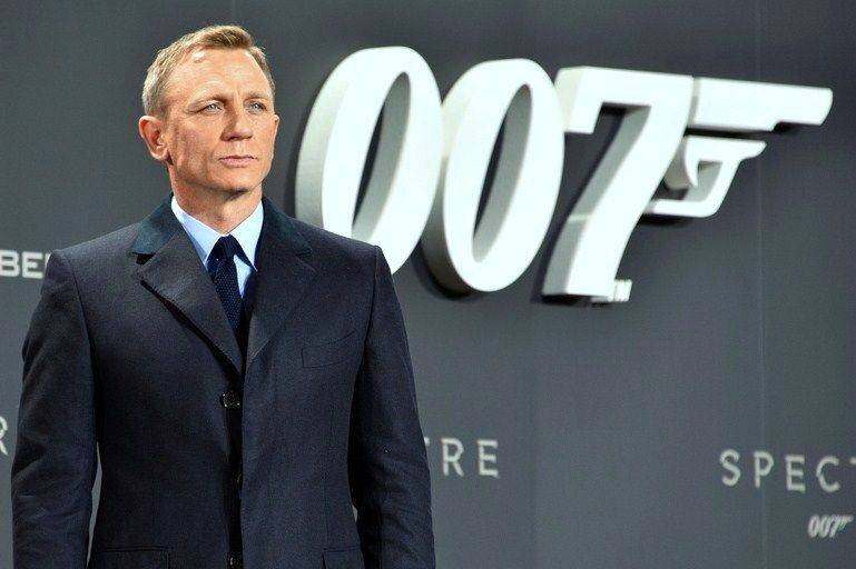 File:Daniel Craig – Film Premiere "Spectre".JPG