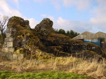 File:Dunsyre Castle keep, Lanarkshire.jpg