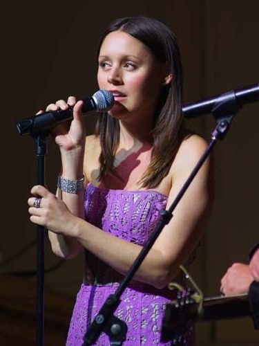 File:Hillary Lindsey, ASCAP concert, 2011.jpg