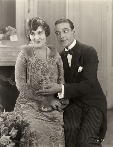 File:Mabel Van Buren Rudolf Valentino 1922.jpg