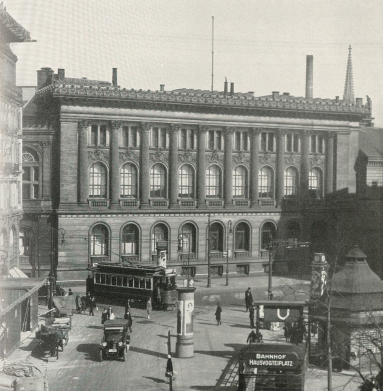 File:Mario von Bucovich Berlin Hausvogteiplatz 1928.png