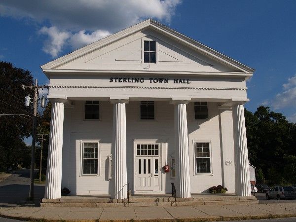 File:Old Sterling Town Hall.jpg