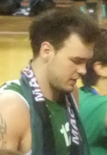 File:Pat Calathes (cropped).jpg