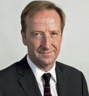 File:Alex Younger 2014.jpg