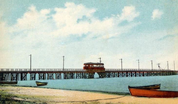 File:Buttonwoods Cove trestle postcard.jpg