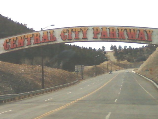 File:Central City Parkway Archway.jpg