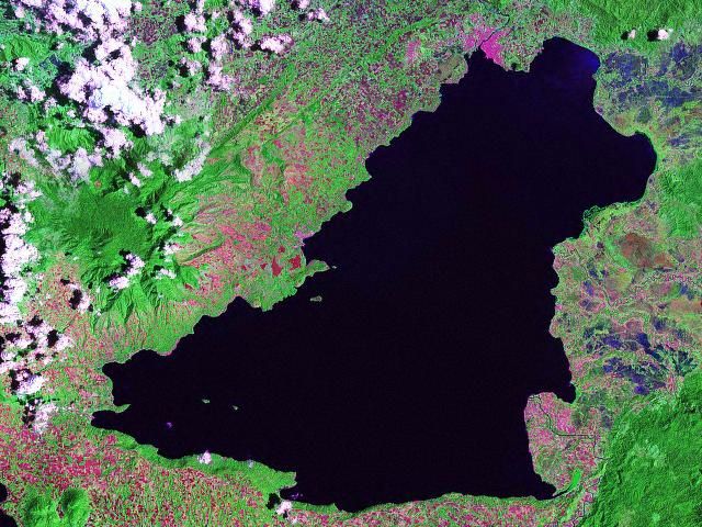 File:Lake Lanao zoom.jpg