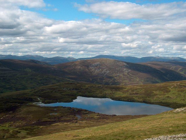 File:Loch Vrotachan - geograph.org.uk - 1634464.jpg