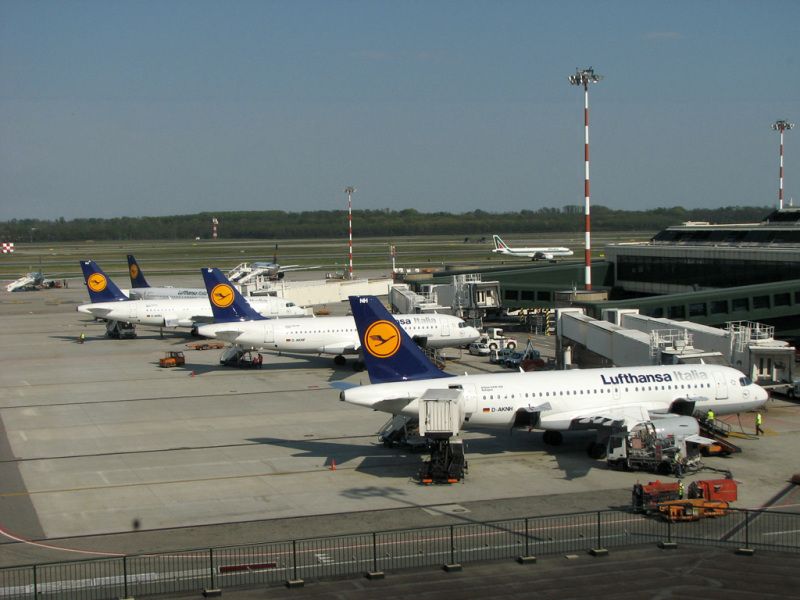 File:Lufthansaitalia.jpg