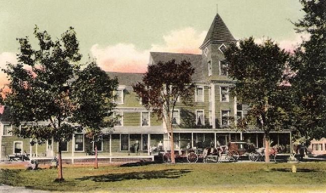 File:Mansion House, Lancaster, NH.jpg