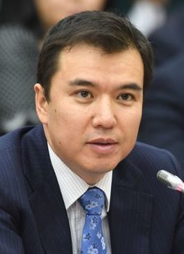 File:Ruslan Dalenov (22689) (cropped).jpg