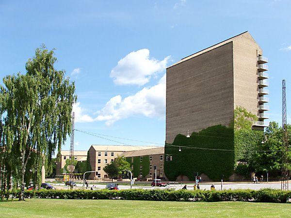 File:Aarhus universitet.jpg