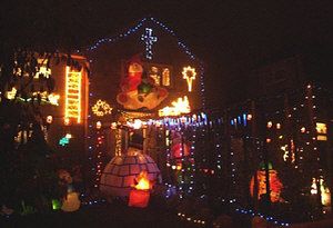 File:Christmas display whiteway.jpg