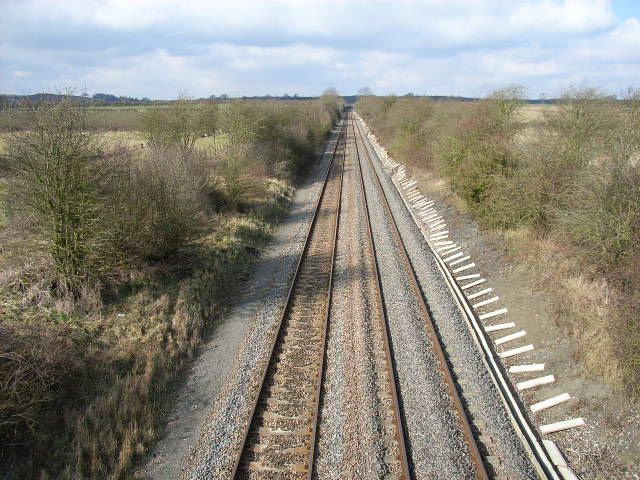 File:Dorton Halt Railway Station.jpg