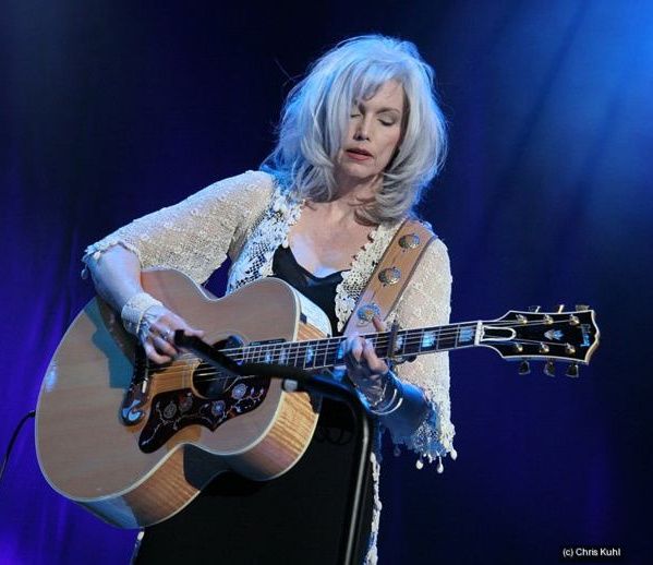 File:Emmylou Harris 2006 2.jpg