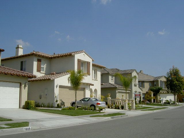 File:NewDowneyHomes.JPG