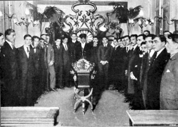 File:Roberto chery funeral.jpg