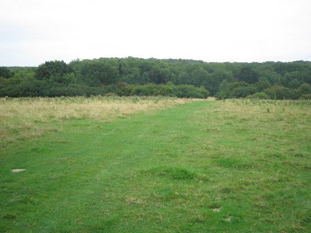 File:Round Close - geograph.org.uk - 549512.jpg