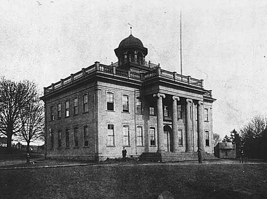 File:Territorial University of Washington - c1870.jpg