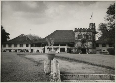 File:The front of Astana Sarawak in 1959.jpg