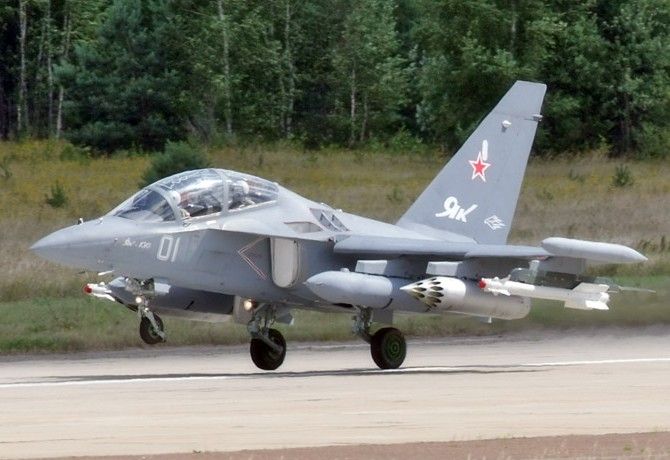 File:Yak130MAKS.jpg