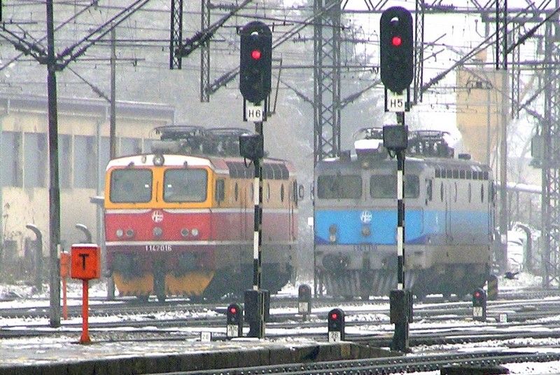 File:HŽ series 1141 and 1142 locomotives.JPG