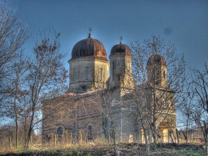 File:Iskra kilise.jpg