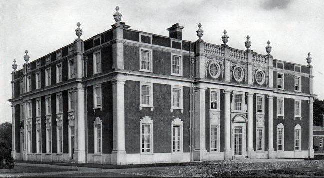 File:Moundsmere Manor South Facade 1910.jpg