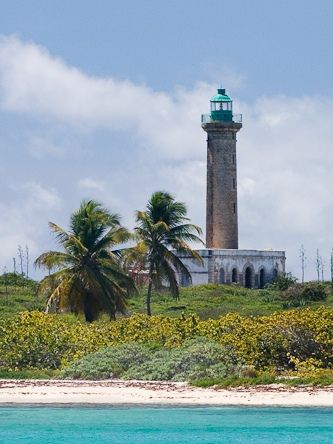 File:Phare de Petite Terre crop.jpg