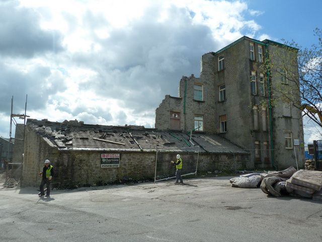 File:Primrose Mill, Clitheroe (geograph 2918459).jpg