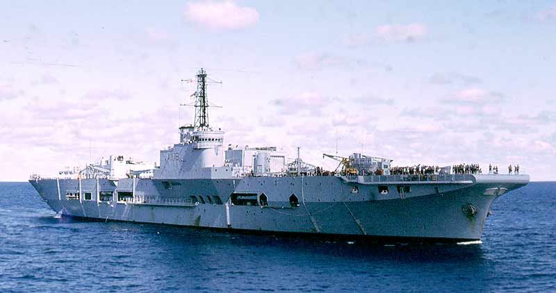 File:14 HMS Triumph Atlantic Jan1972.jpg