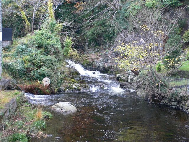 File:Afon Crafnant - geograph.org.uk - 617643.jpg