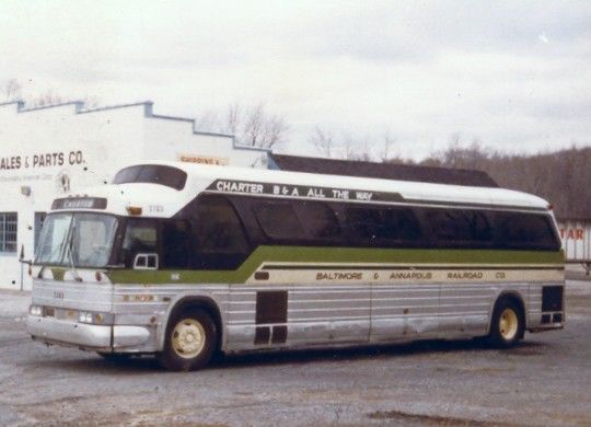 File:B&A 2103 Pitman, NJ March 1983.jpg